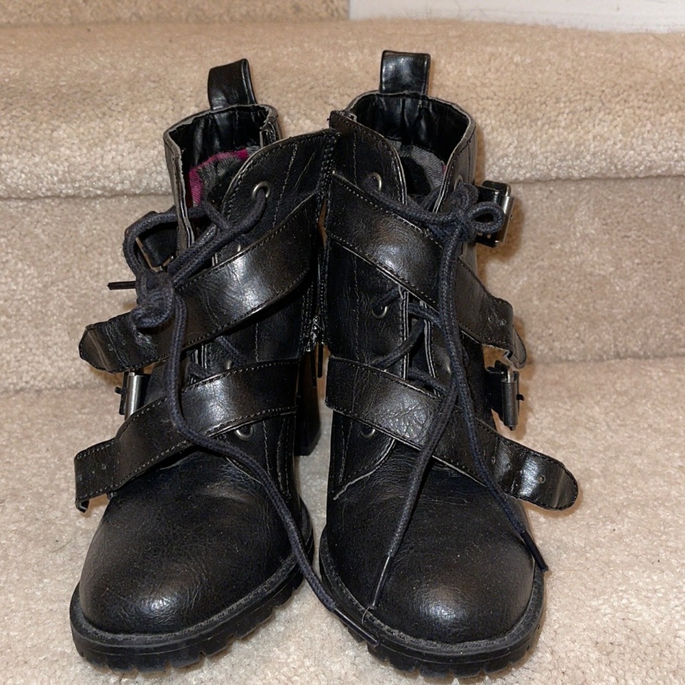 Womens heeled boots